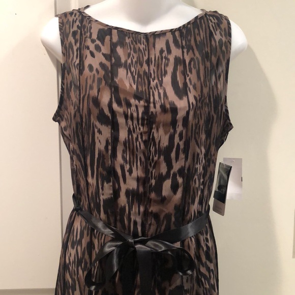 NWT Sandra Darren animal print sz 10 with detachable black satin bow - Picture 2 of 6